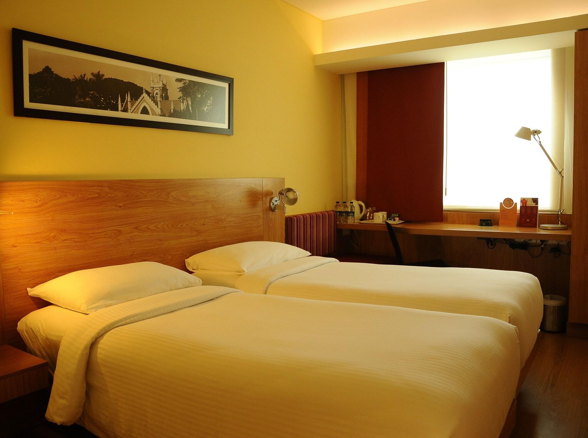 Hotel Ibis Bengaluru Outer Ring Road Extérieur photo
