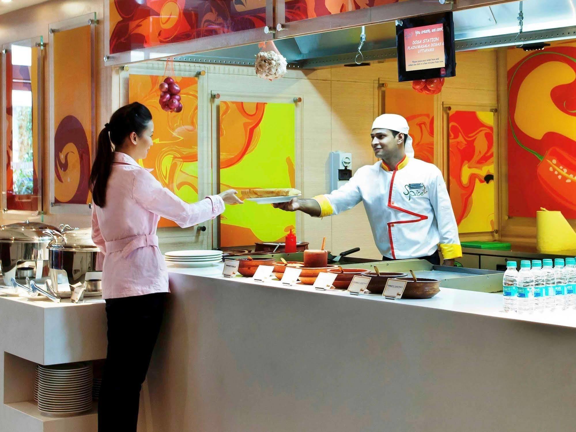Hotel Ibis Bengaluru Outer Ring Road Restaurant photo