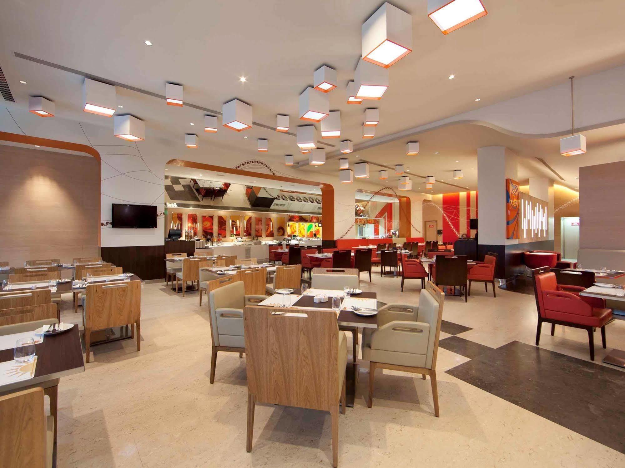 Hotel Ibis Bengaluru Outer Ring Road Extérieur photo