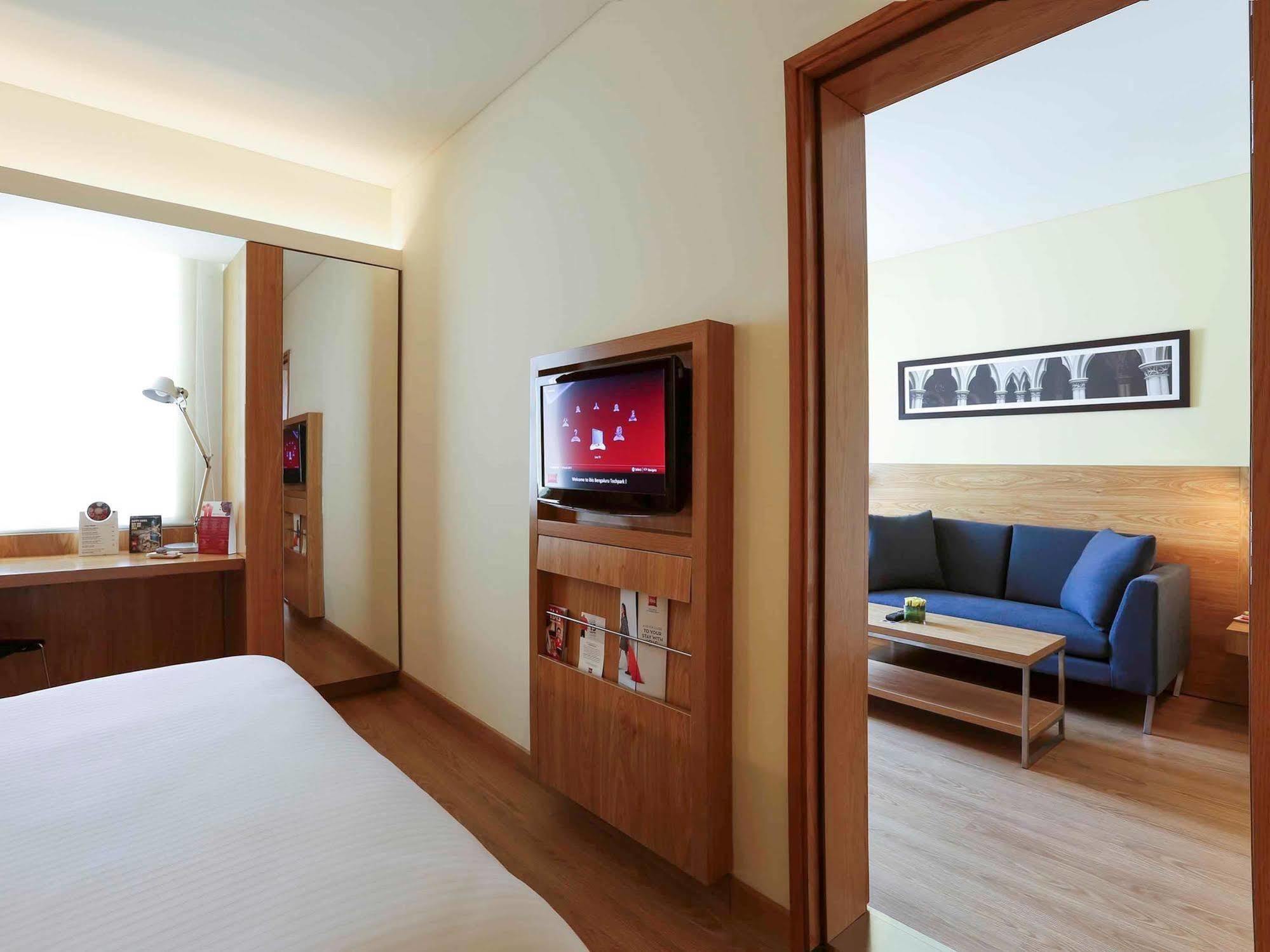 Hotel Ibis Bengaluru Outer Ring Road Extérieur photo